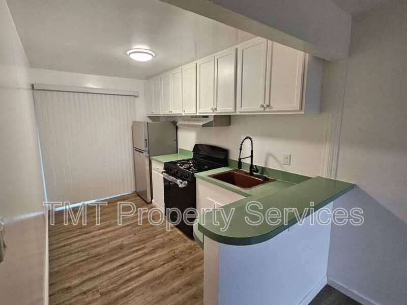 2619 W Acacia St #2 - Photo 5 of 10