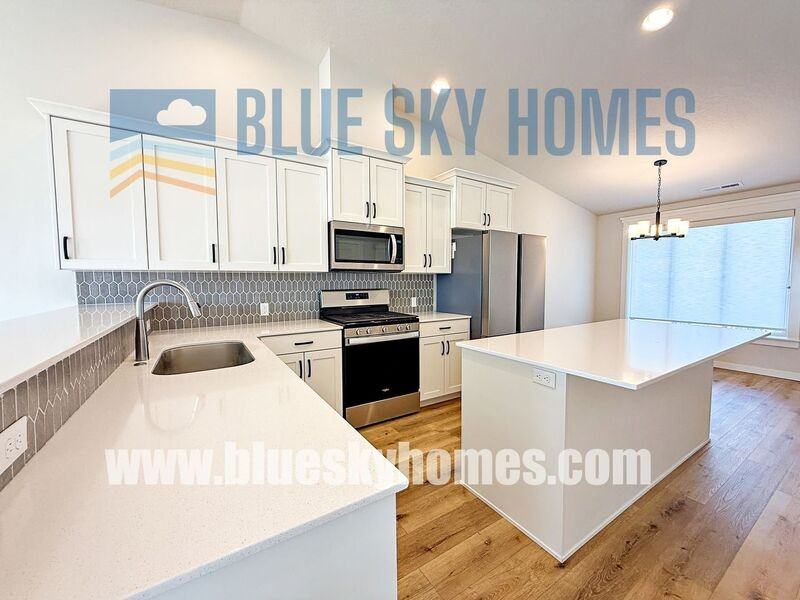 4196 S Chesman Ave - Photo 2 of 17