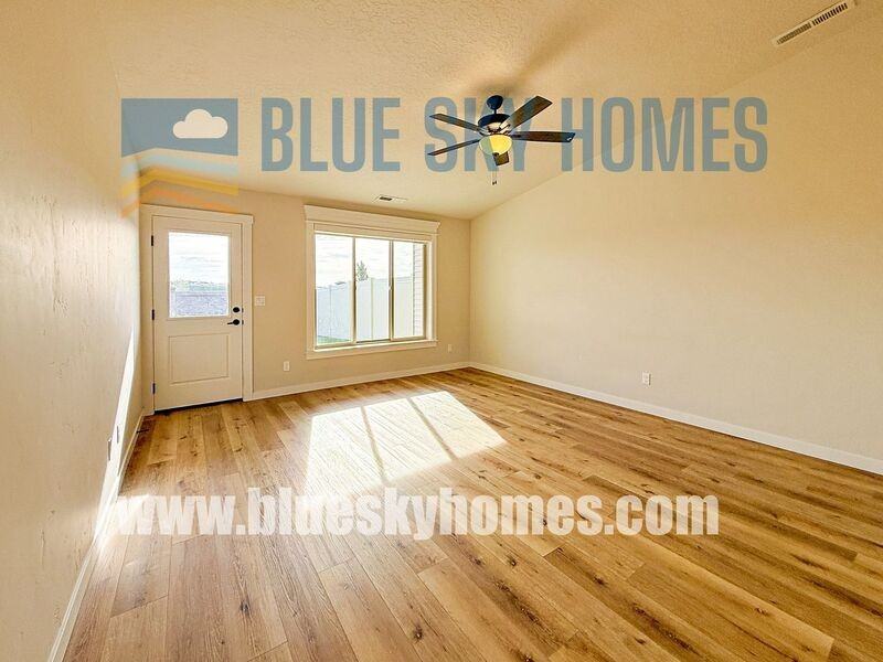 4196 S Chesman Ave - Photo 7 of 17