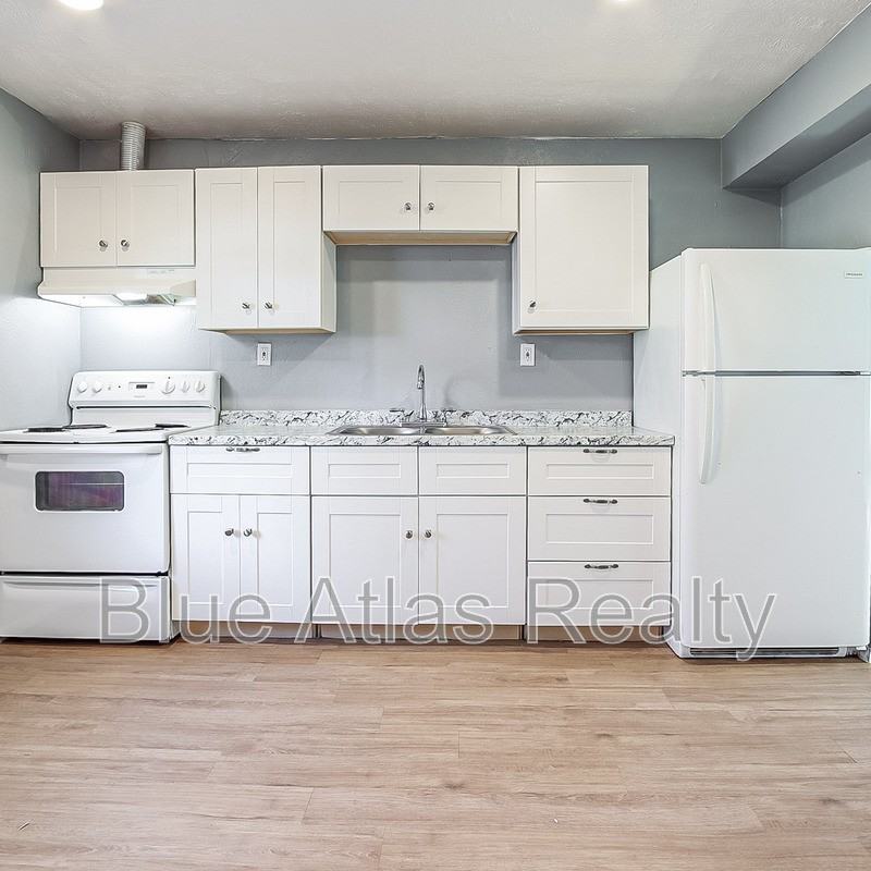 1212 Riverview Dr #B - Photo 7 of 23