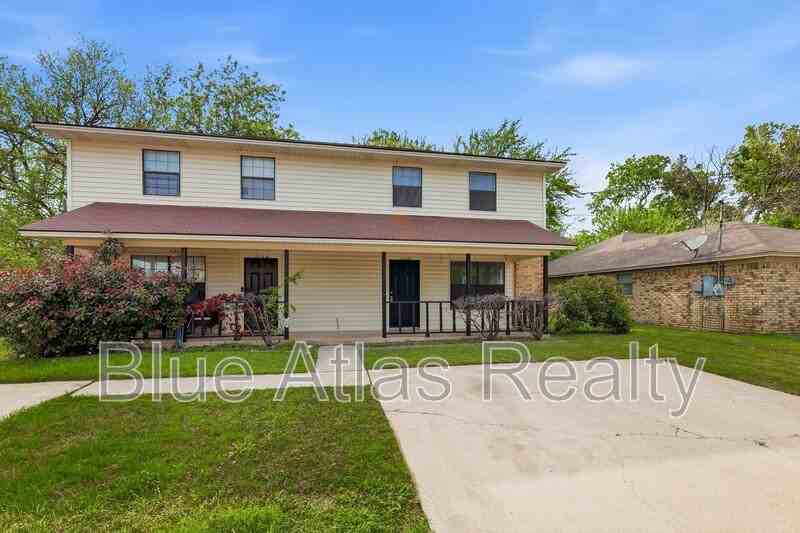 3313 Gardenview Cir - Photo 2 of 16