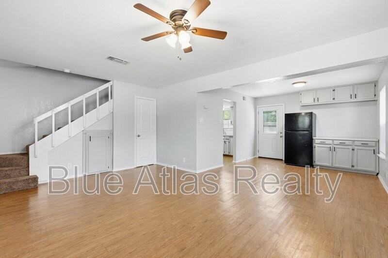 3313 Gardenview Cir - Photo 6 of 16