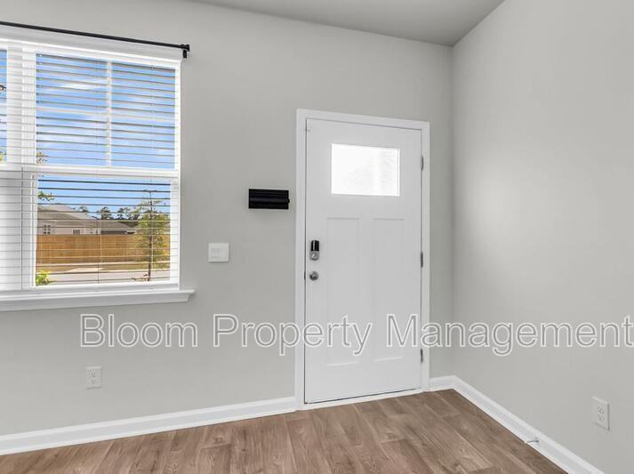 844 Lilyford Ln - Photo 4 of 50