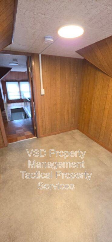8204 Vineyard Ave #UP - Photo 4 of 30