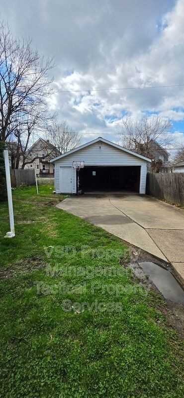 8204 Vineyard Ave #UP - Photo 5 of 30