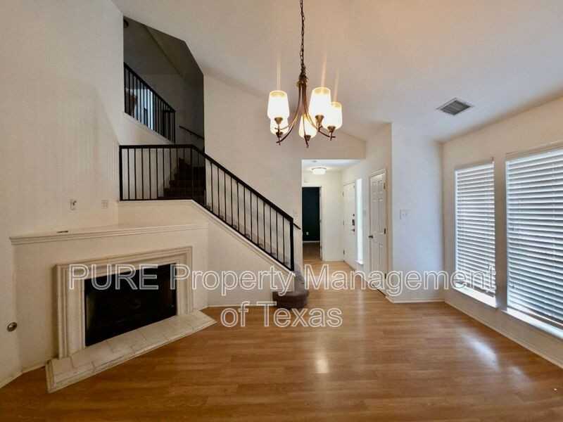 1424 Roxannes Run - Photo 4 of 24