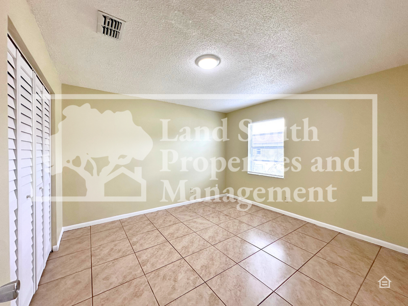 5836 Charlton Dr #5834-5836 - Photo 7 of 7