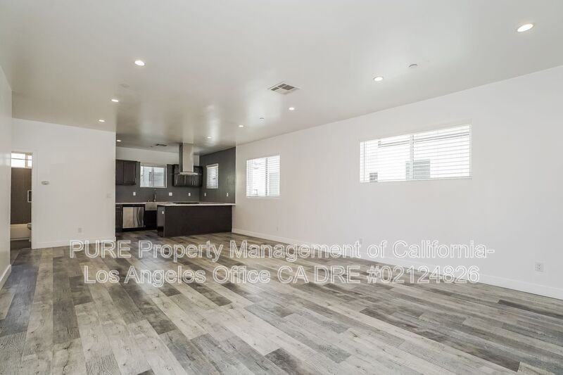 1340 N Kenmore Ave - Photo 4 of 22