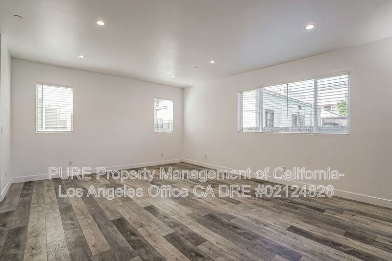 1342 N Kenmore Ave - Photo 3 of 22