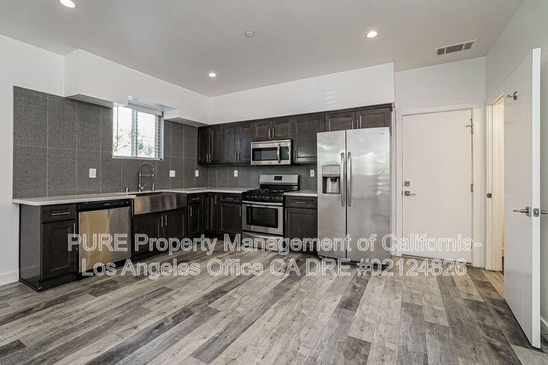 1342 N Kenmore Ave - Photo 7 of 22