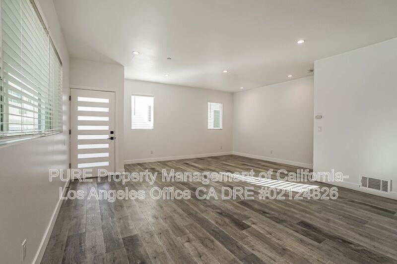 1344 N Kenmore Ave - Photo 2 of 23