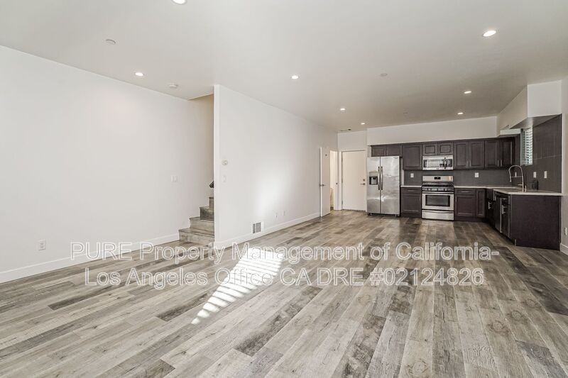 1344 N Kenmore Ave - Photo 3 of 23