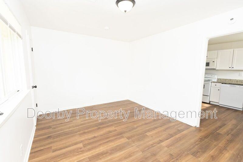 2011 Milne St #B - Photo 4 of 13