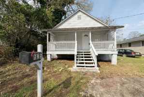 featured image of 625 E Wall St