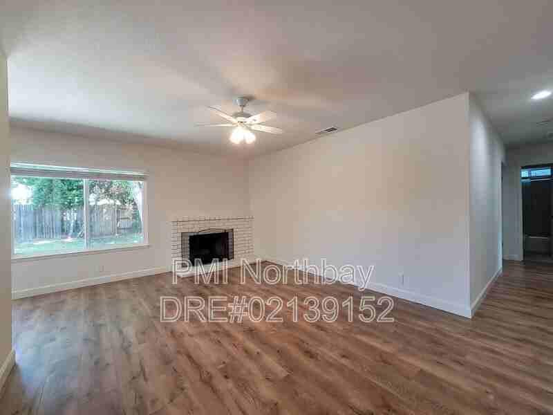2578 Pembrook Way - Photo 2 of 15