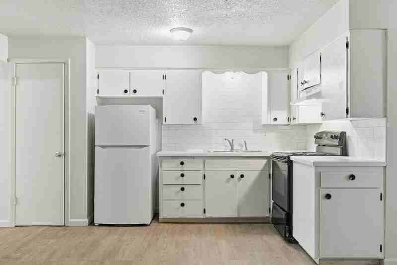 217 E Sinto Ave - Photo 4 of 12