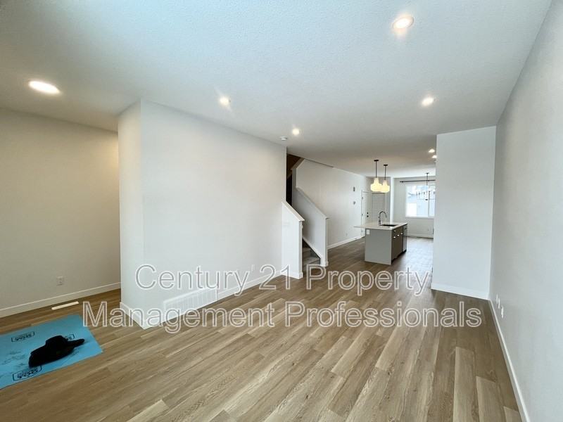 500 Paterson Way Sw - Photo 4 of 19