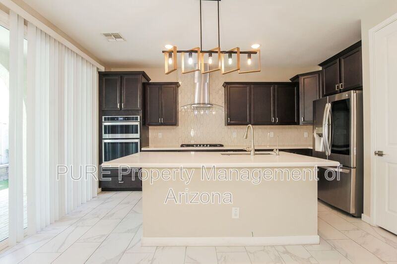 852 W Park Ave - Photo 2 of 24