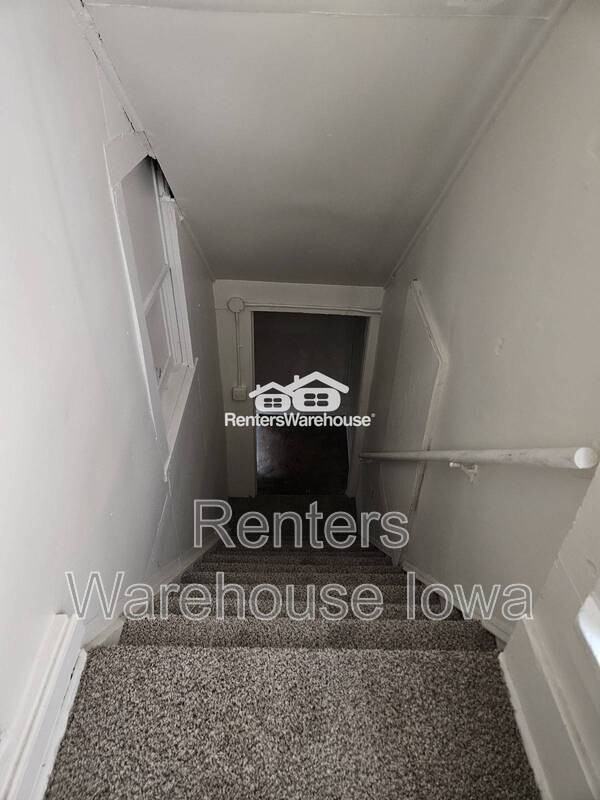 1108 25th St #2 - Photo 4 of 20