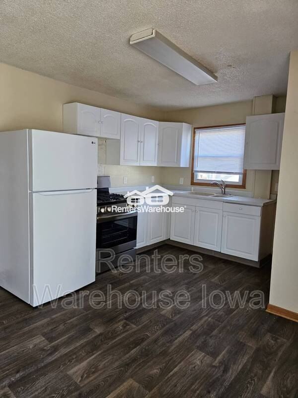3113 Sw 2nd St - Photo 3 of 10