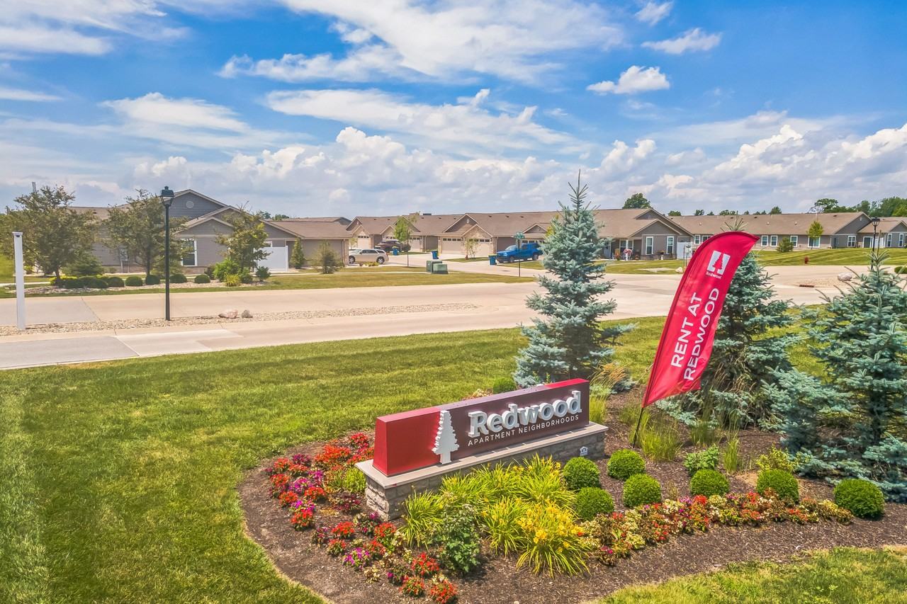 Redwood Indianapolis - Photo 4 of 16