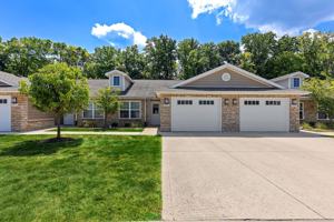 featured image of 4940 Webster Dr