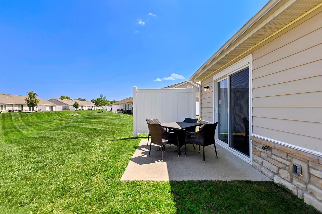 Redwood Noblesville Harewood Drive N - Photo 2 of 19