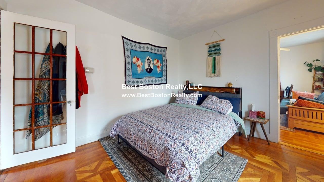 101 Mills St #2 - Photo 4 of 11