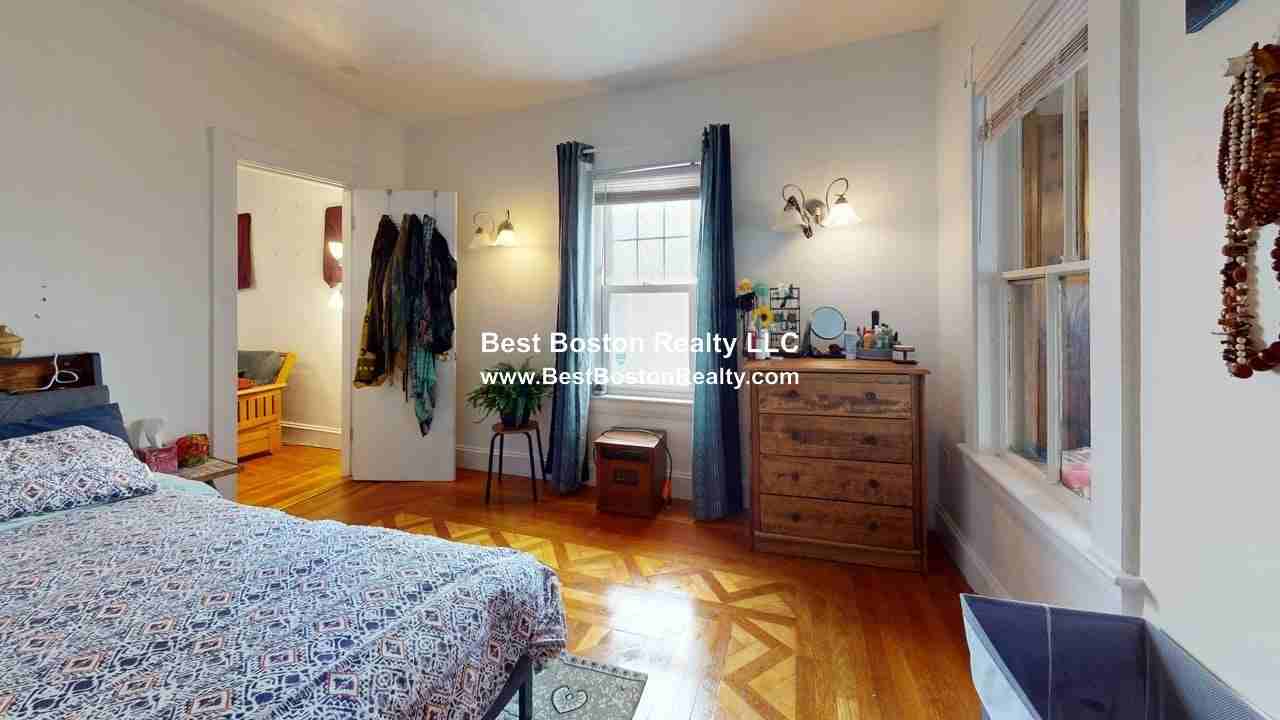 101 Mills St #2 - Photo 5 of 11