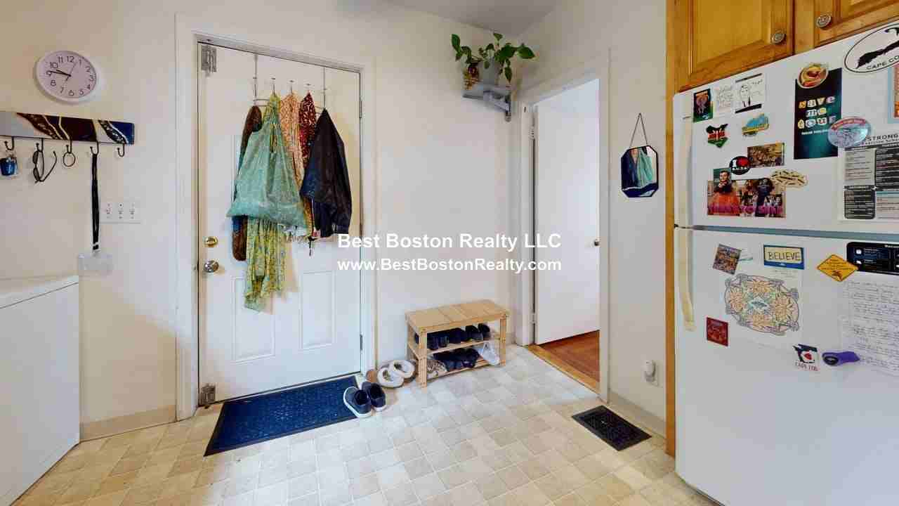 101 Mills St #2 - Photo 7 of 11