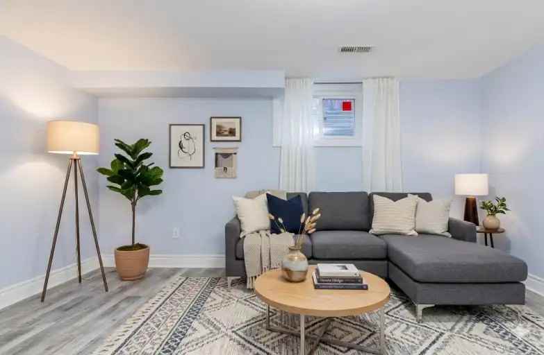 221 Johnson Ave #2