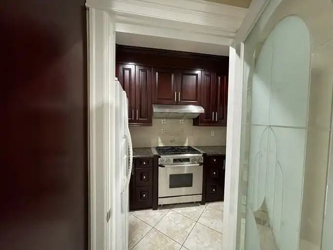16482 88 Ave - Photo 7 of 16