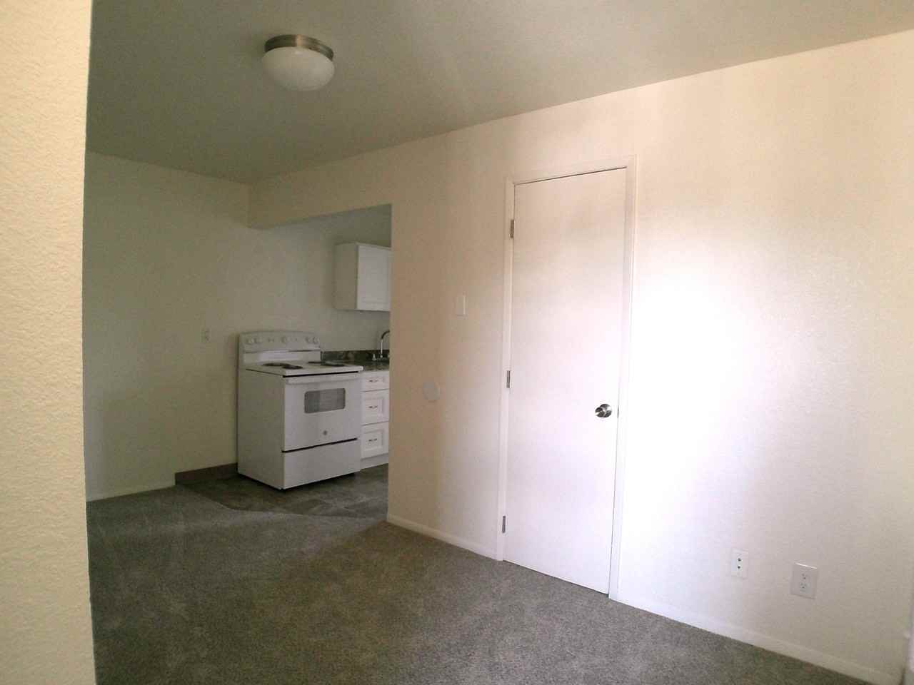 Hudson's Pointe Apartments - Photo 5 of 17