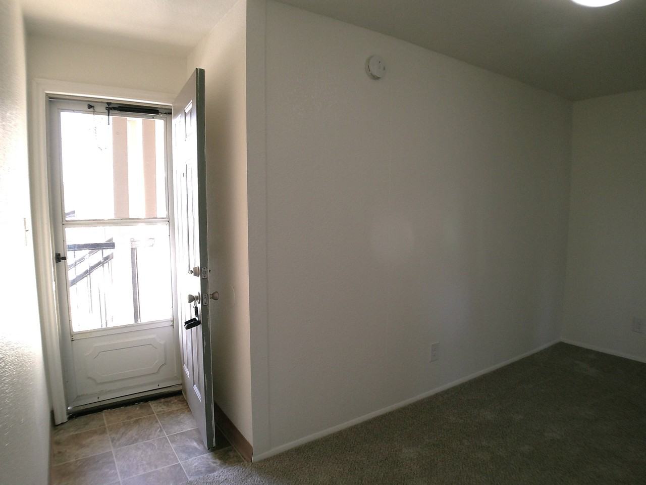 Hudson's Pointe Apartments - Photo 6 of 17