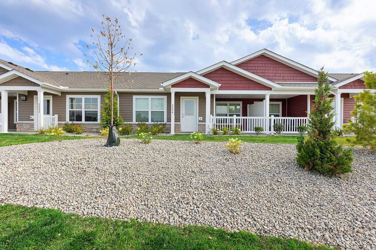 Redwood Greenfield - Photo 2 of 18