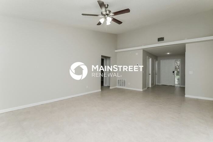 4941 Cypress Trace Dr - Photo 4 of 16