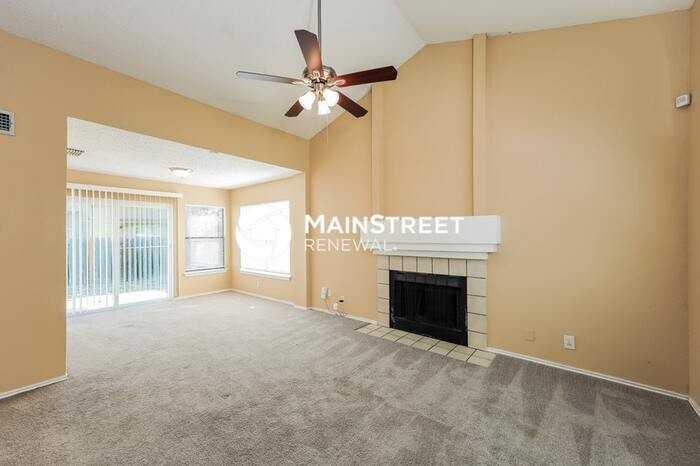 Sunrise Bend Dr - Photo 6 of 16