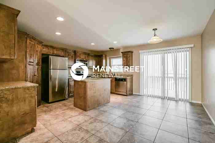 1605 Fairway Ct - Photo 6 of 18