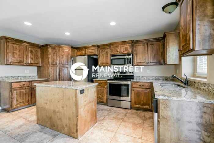 1605 Fairway Ct - Photo 7 of 18