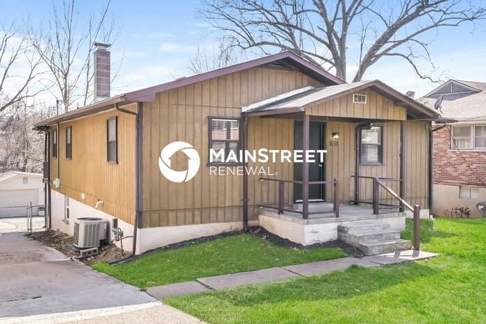 9150 Wood Ave - Photo 2 of 17