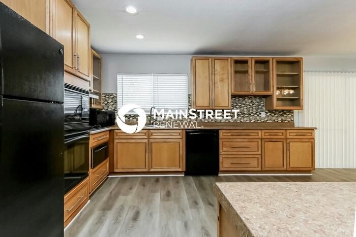 426 Sw Eastport Cir - Photo 5 of 15