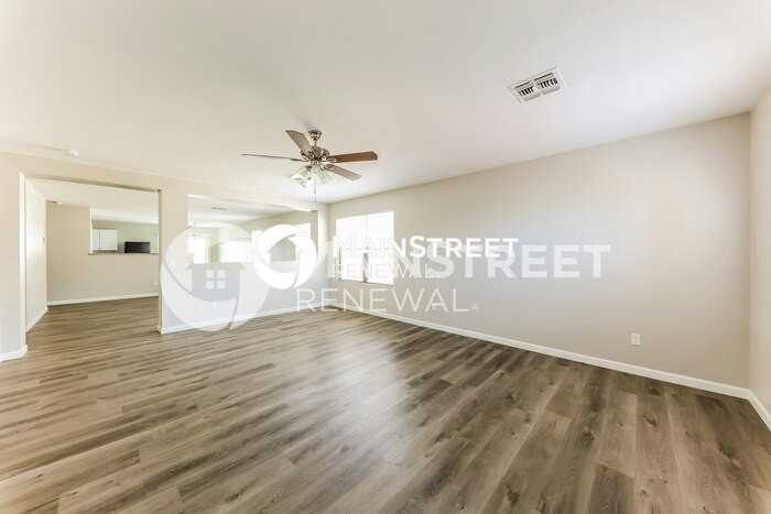 12804 N B St - Photo 4 of 16