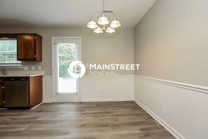 352 Royal Garden Dr - Photo 4 of 16