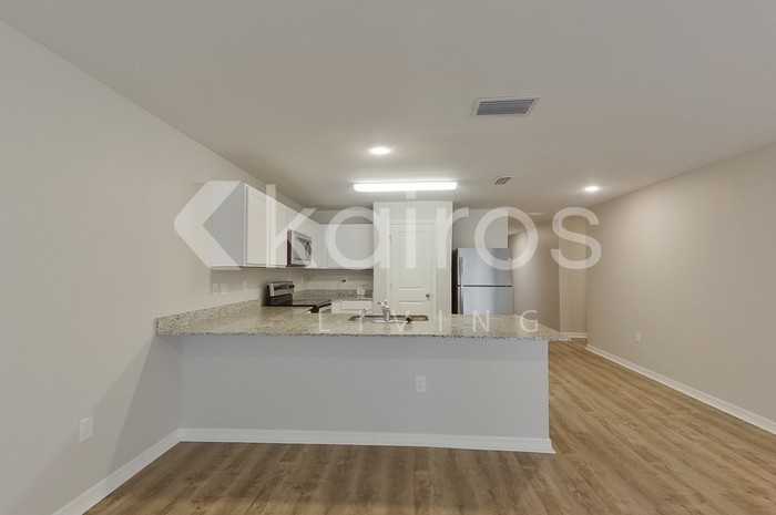 12078 Cochran Ave - Photo 6 of 22