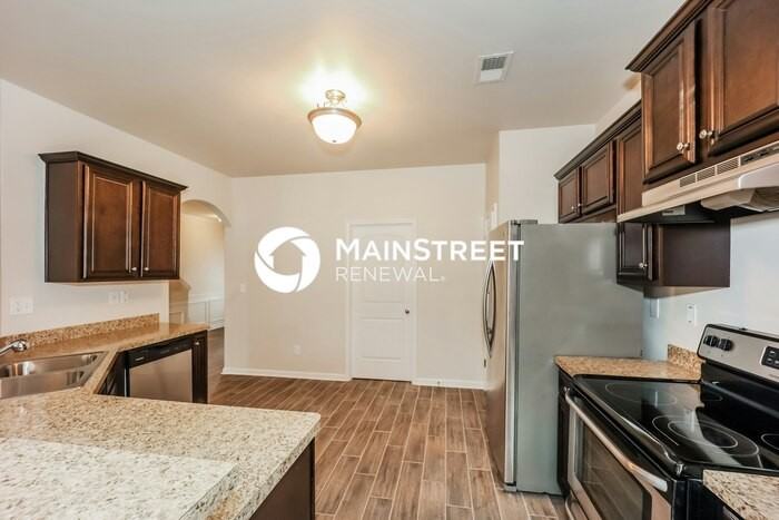 111 Jaclyn Way - Photo 5 of 17