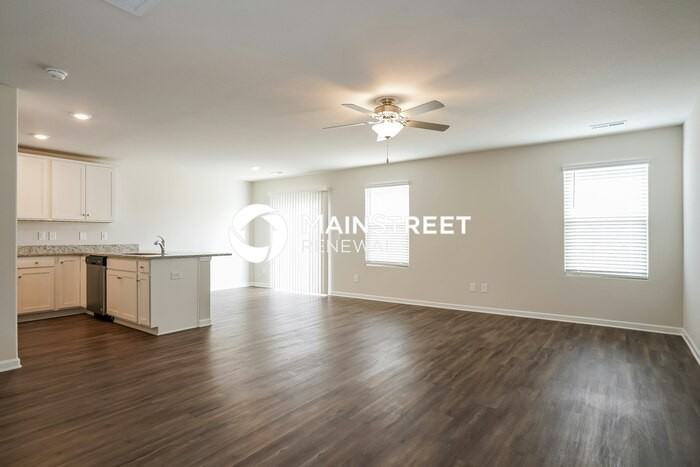 140 Atlas Dr - Photo 4 of 17