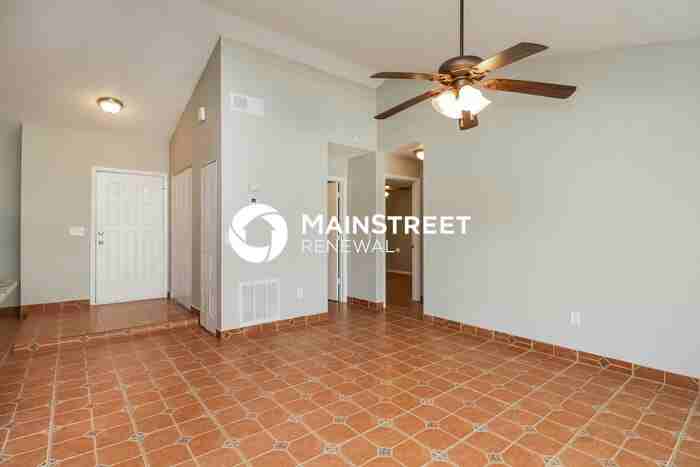 2741 W Covington Dr - Photo 5 of 16