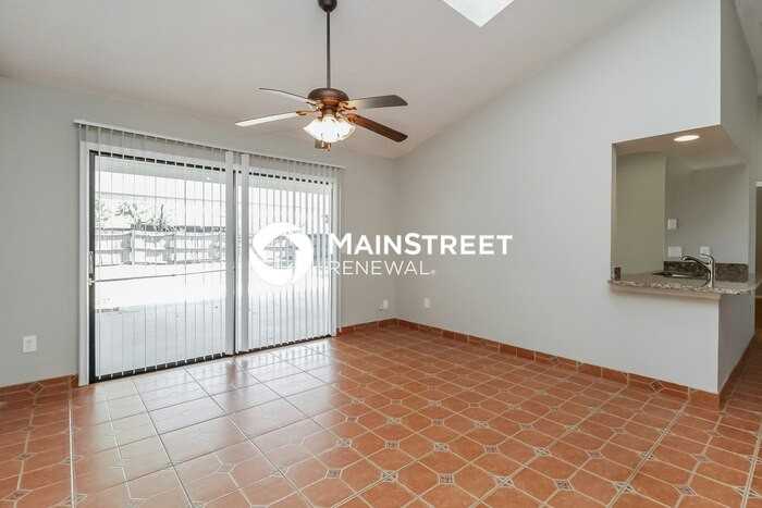 2741 W Covington Dr - Photo 7 of 16