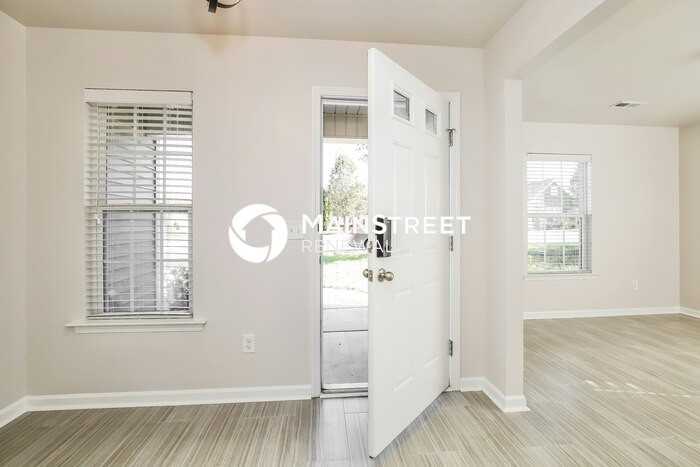 204 Slate Dr - Photo 3 of 17