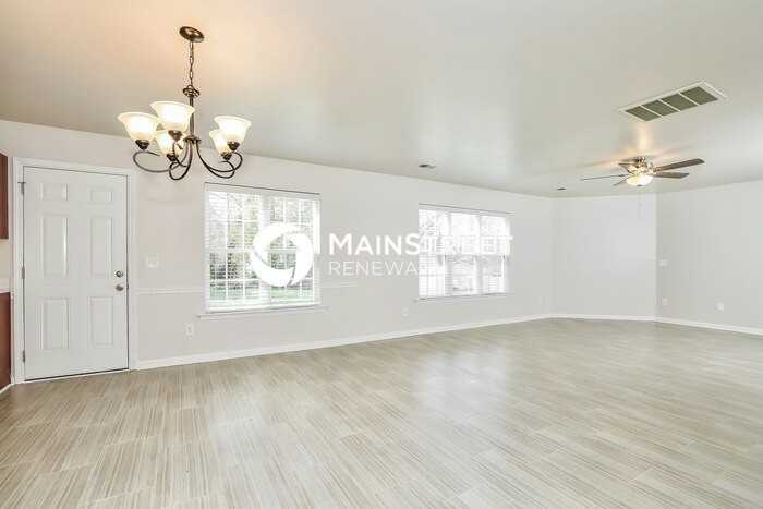 204 Slate Dr - Photo 5 of 17